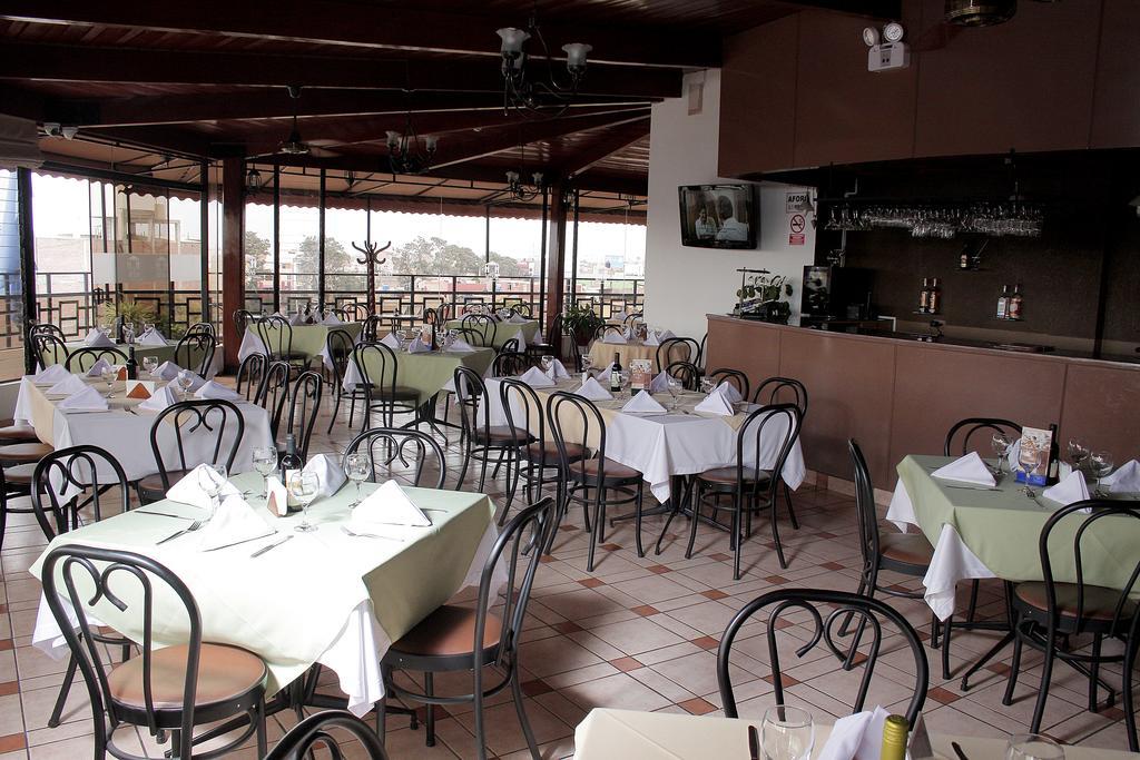 Las Musas Hotel & Casino Чиклайо Екстериор снимка